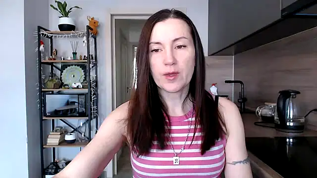 Snapshot of jainesummer chatting on 03/18/25, 08:06 jainesummer online show from 03/18/25, 08:06