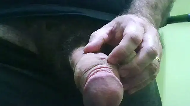 loganwolverine02 online show from 11/28/25, 03:56