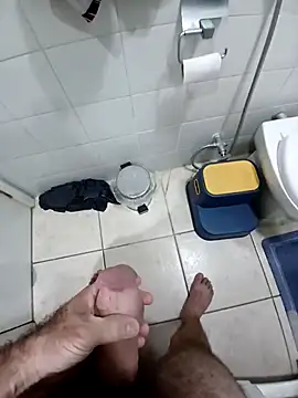 loganwolverine02 online show from 11/24/25, 02:44