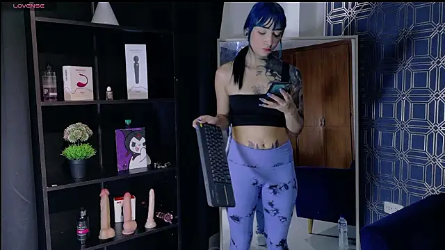 yulianademond66 online show from 03/04/26, 02:36