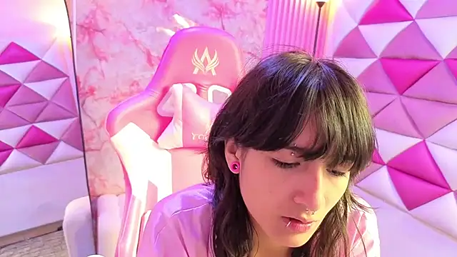 Snapshot of Danny_Face chatting on 02/26/26, 02:06 Danny Face online show from 02/26/26, 02:06