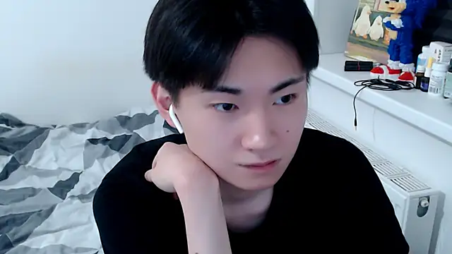 Miram Yu online show from 05/01/26, 09:31