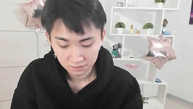 Miram Yu online show from 12/11/24, 12:12