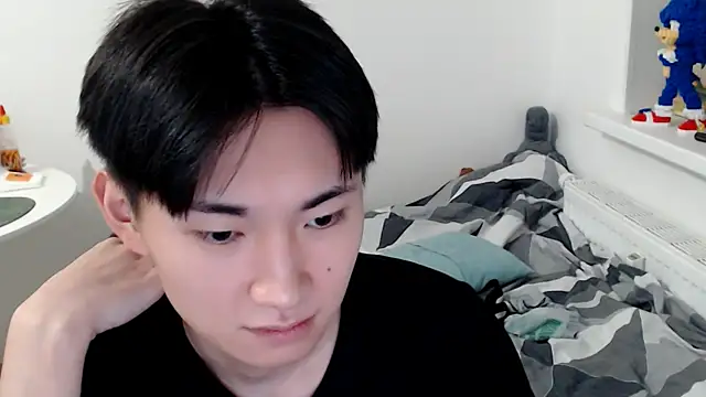 Miram Yu online show from 10/13/25, 02:57