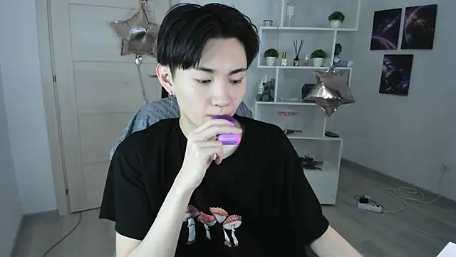 Miram Yu online show from 01/24/25, 03:00