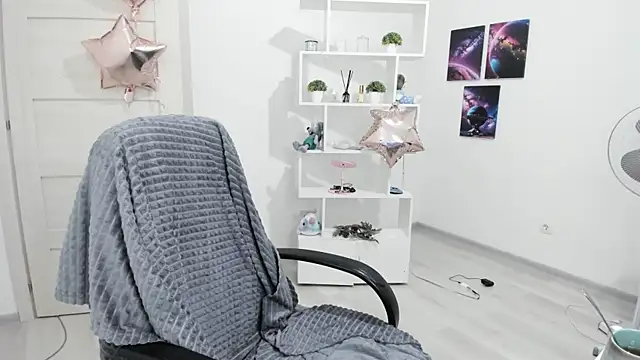 Miram Yu online show from 03/12/25, 02:30