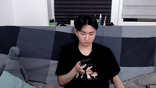 Miram Yu online show from 01/13/25, 11:49