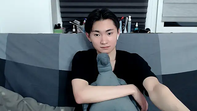 Miram Yu online show from 01/26/25, 03:06