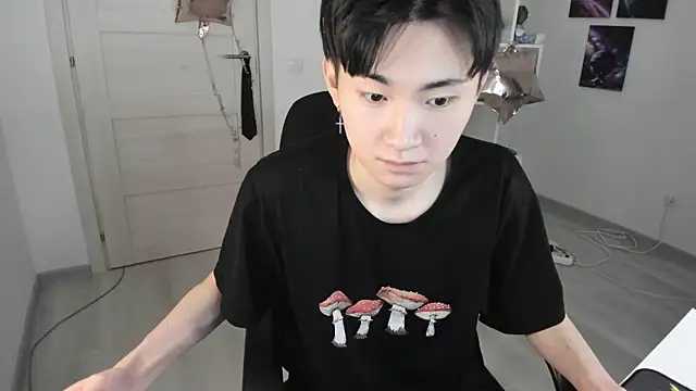 Miram Yu online show from 01/22/25, 01:42