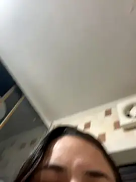 Snapshot of HannaRhodes chatting on 11/09/25, 04:16 HannaRhodes online show from 11/09/25, 04:16