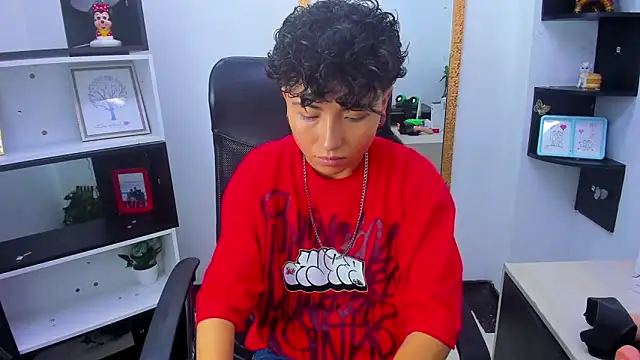 Im Mathias online show from 10/30/25, 10:50