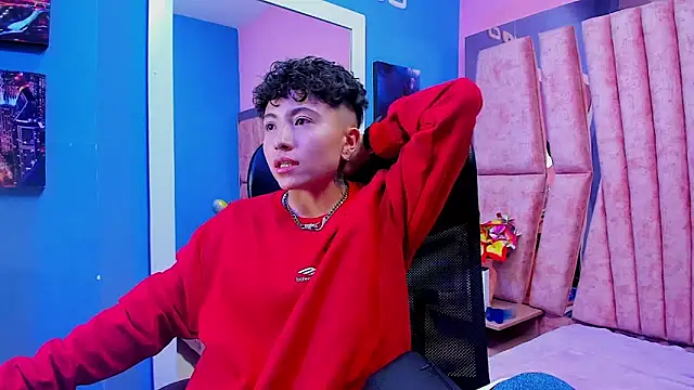 Im Mathias online show from 12/05/25, 01:27