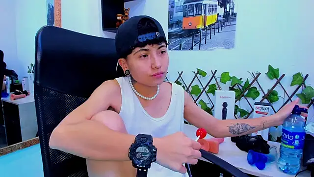 Im Mathias online show from 11/23/25, 04:06