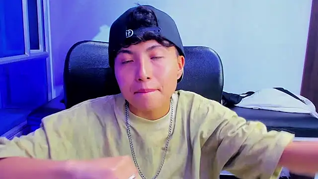 Snapshot of Im_Mathias chatting on 01/07/26, 03:44 Im Mathias online show from 01/07/26, 03:44