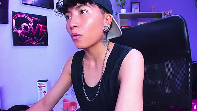 Im Mathias online show from 10/29/25, 03:38