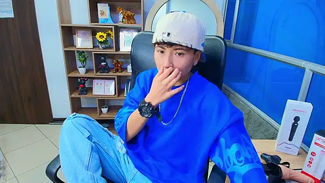 Im Mathias online show from 11/29/25, 02:12