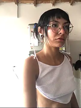 Luna-Chann online show from 04/10/26, 09:11