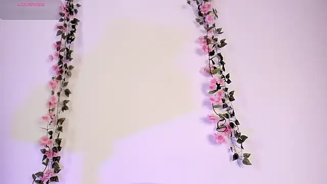 Luna-Chann online show from 06/24/26, 08:50