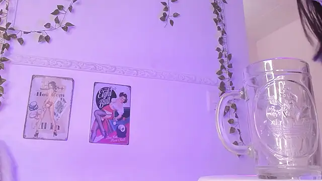 Luna-Chann online show from 09/27/25, 08:48