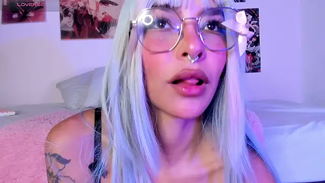 Luna-Chann online show from 01/09/26, 09:22