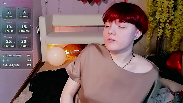 Snapshot of DreamyLuna chatting on 03/01/25, 03:32 DreamyLuna online show from 03/01/25, 03:32
