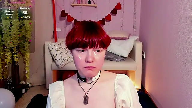 Snapshot of DreamyLuna chatting on 03/03/25, 12:23 DreamyLuna online show from 03/03/25, 12:23