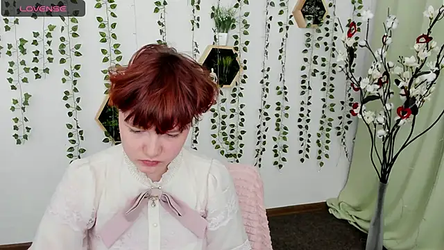 Snapshot of DreamyLuna chatting on 03/20/25, 08:40 DreamyLuna online show from 03/20/25, 08:40