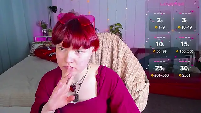 Snapshot of DreamyLuna chatting on 02/16/25, 08:33 DreamyLuna online show from 02/16/25, 08:33