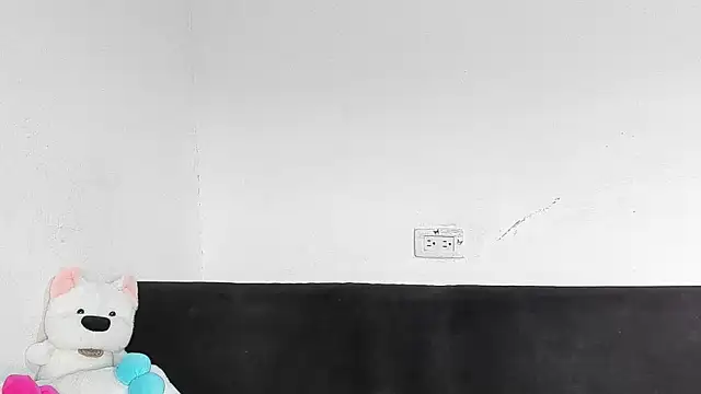 Snapshot of salome_daniel chatting on 06/17/26, 05:12 salome daniel online show from 06/17/26, 05:12