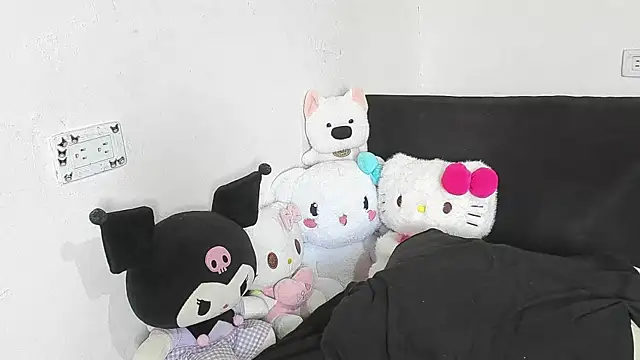Snapshot of salome_daniel chatting on 06/20/26, 02:44 salome daniel online show from 06/20/26, 02:44