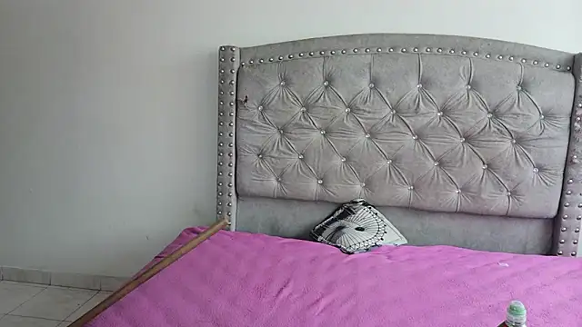 Nesuko kamado  online show from 12/16/25, 04:11