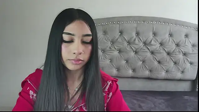 Nesuko kamado  online show from 11/03/25, 05:05