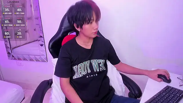 Snapshot of Eriol_ chatting on 09/21/25, 12:10 Eriol online show from 09/21/25, 12:10
