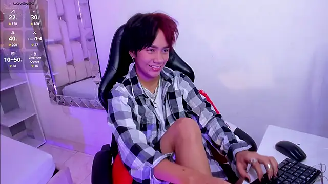 Snapshot of Eriol_ chatting on 09/13/25, 12:27 Eriol online show from 09/13/25, 12:27