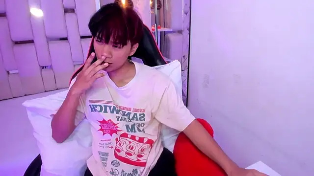 Snapshot of Eriol_ chatting on 09/28/25, 12:01 Eriol online show from 09/28/25, 12:01