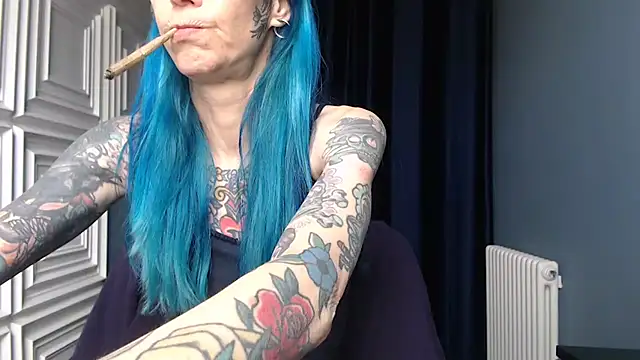 Snapshot of RavenryderUK chatting on 03/05/26, 10:12 RavenryderUK online show from 03/05/26, 10:12