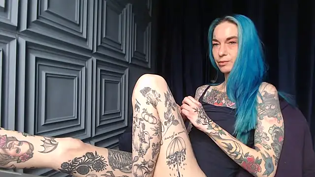 Snapshot of RavenryderUK chatting on 03/25/26, 10:03 RavenryderUK online show from 03/25/26, 10:03