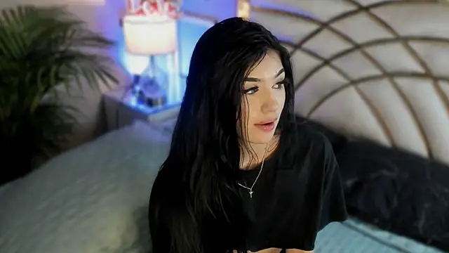 Snapshot of scarlet_hill chatting on 01/12/25, 05:56 scarlet hill online show from 01/12/25, 05:56