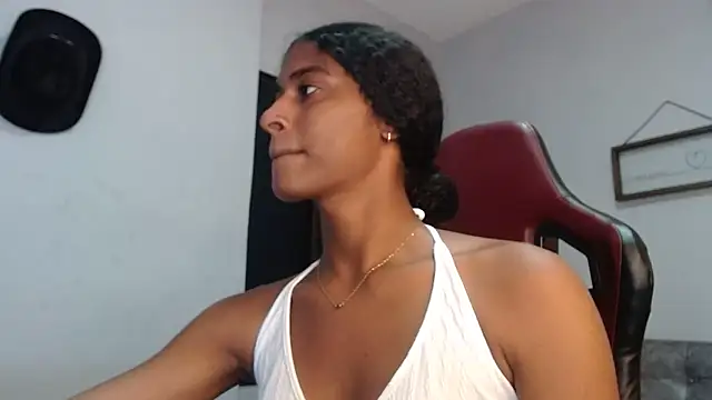 Snapshot of angelica_sexy1 chatting on 10/09/25, 07:36 angelica sexy1 online show from 10/09/25, 07:36