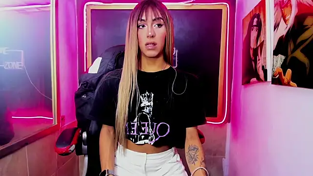 Isabella stanford2 online show from 11/13/25, 12:31