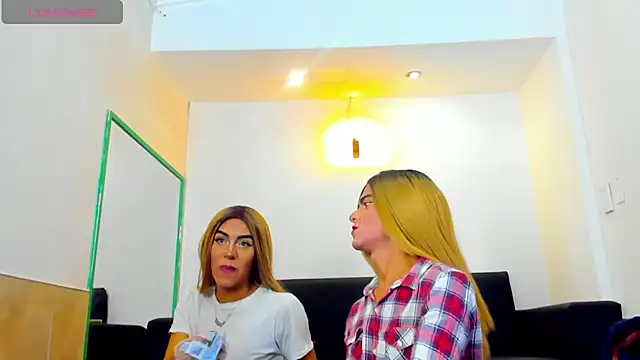 Isabella stanford2 online show from 03/21/25, 05:00