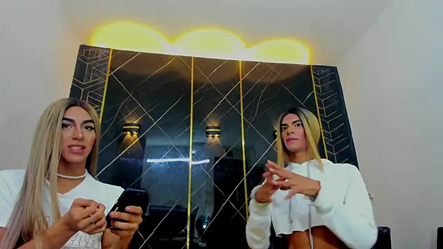 Isabella stanford2 online show from 03/11/25, 07:24