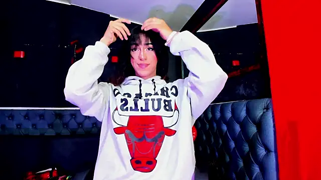 Isabella stanford2 online show from 12/19/25, 02:08