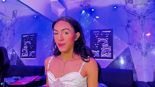 Snapshot of Isabella_stanford2 chatting on 04/24/26, 11:23 Isabella stanford2 online show from 04/24/26, 11:23