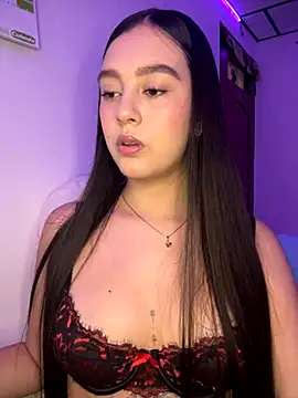 Snapshot of kanne_mia chatting on 10/27/25, 10:11 kanne mia online show from 10/27/25, 10:11