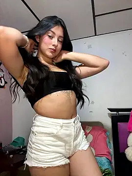 Snapshot of kanne_mia chatting on 12/02/24, 11:24 kanne mia online show from 12/02/24, 11:24