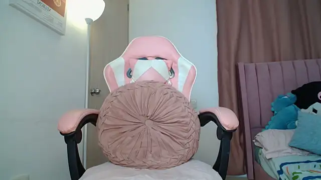 emmily forev3r online show from 05/09/26, 07:17