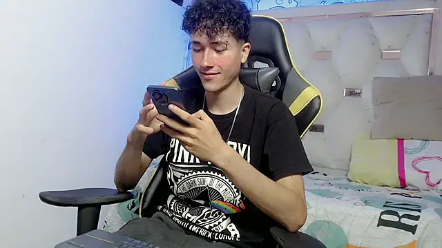 johnny cagee online show from 11/14/25, 04:05