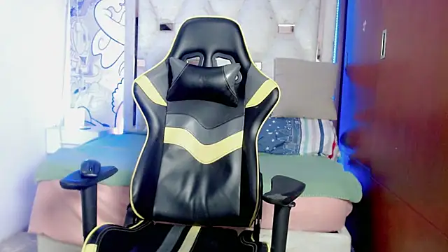 johnny cagee online show from 12/15/25, 03:34