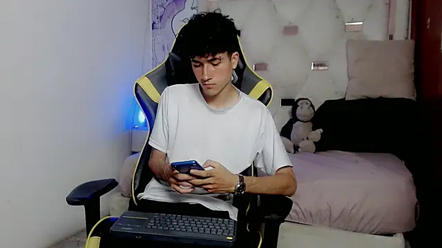 johnny cagee online show from 01/15/26, 03:54